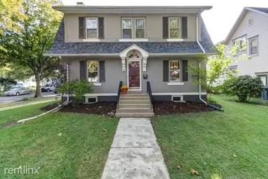 Main picture of 410 N Edwin St