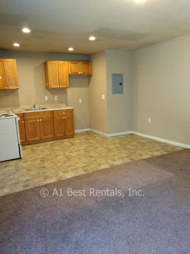 Main picture of 105 Orange Ave
