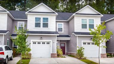 Main picture of 89 Ainsdale Dr