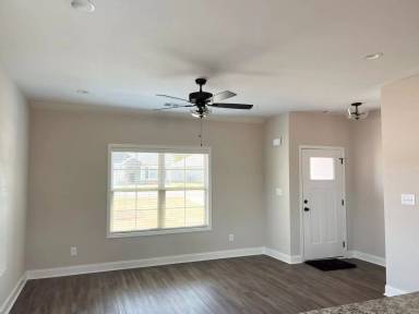 Main picture of 202 Red Tail Cir