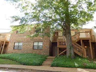 Main picture of 1104 Greentree Ct
