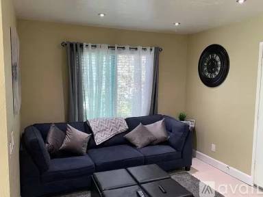 Main picture of 4220 5th Ave