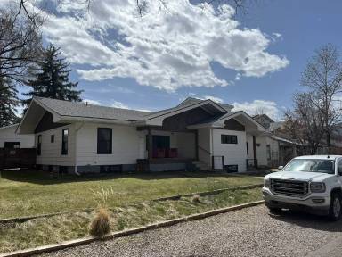 Main picture of 658 Euclid Ave