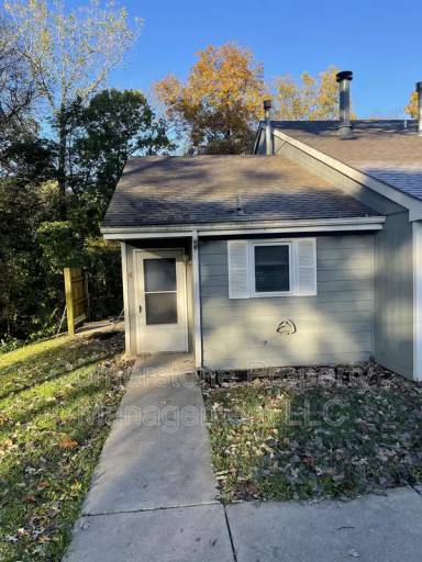 Main picture of 807 Maple Ln