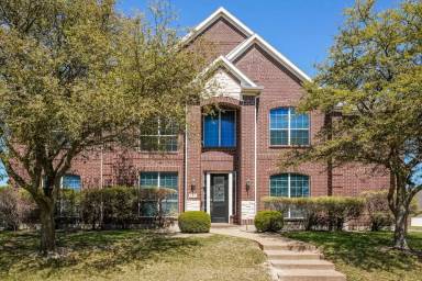 Main picture of 925 Trailwood Dr
