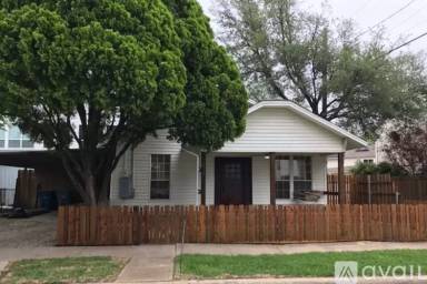 Main picture of 1430 Hubert St