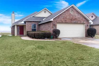 Main picture of 3233 Grand Lake Dr