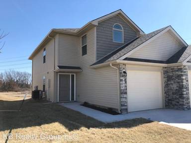 Main picture of 450 Emily Ln