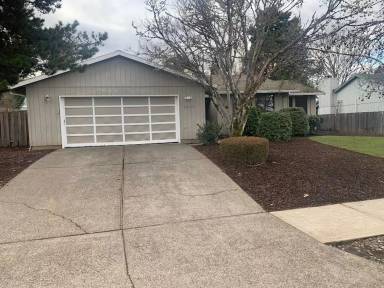 Main picture of 9635 SW Robbins Dr