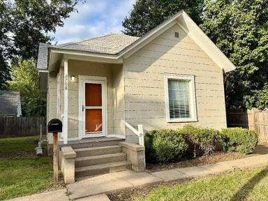 Main picture of 2708 E Gilbert St