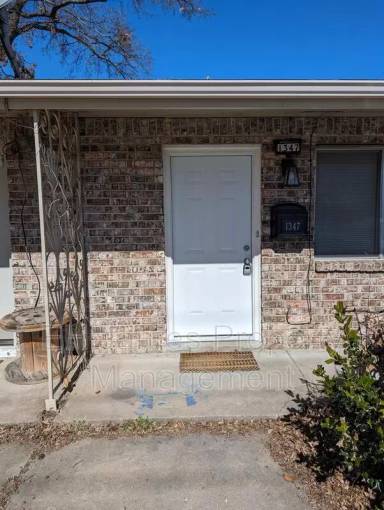 Main picture of 1343 E 56th St