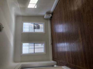 Main picture of 2410 Chestnut St