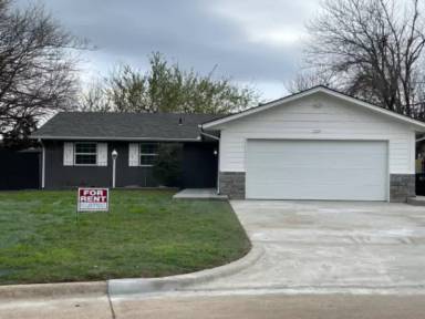 Main picture of 2220 Hartford Dr