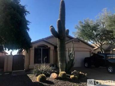 Main picture of 4819 E Abraham Ln