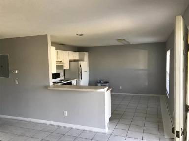 Main picture of 1701-15 Palmetto Ct
