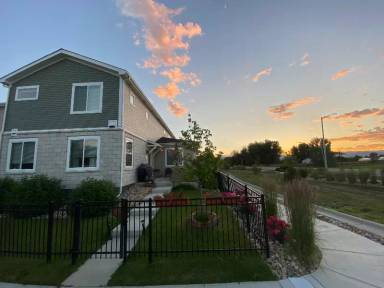 Main picture of 605 Stonebridge Dr
