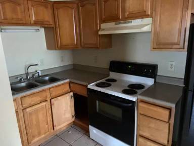 Main picture of 102 Broadway
