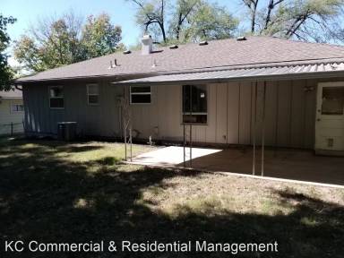 Main picture of 3207 S Claremont Ave