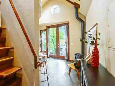 Main picture of 5826 SE Hawthorne Blvd