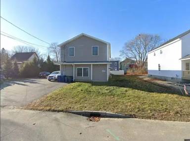 Main picture of 22 Hawthorne St