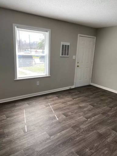 Main picture of 94 Cedarcrest Dr