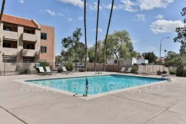 Main picture of Los Racimos