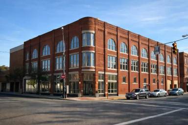 Main picture of 163 E Center St