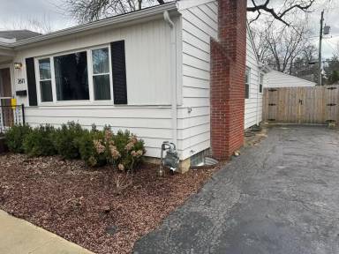 Main picture of 2611 Shrewsbury Rd