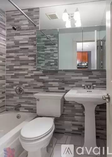 Main picture of 132 Allen St