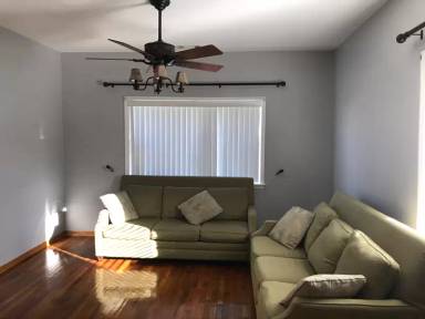 Main picture of 4131 Broadway