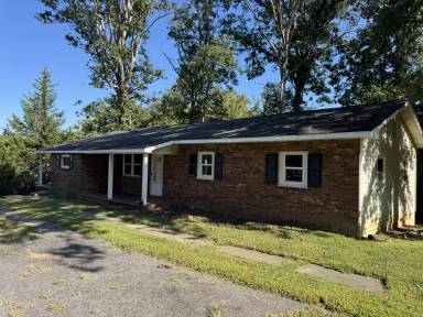 Main picture of 520 Pine Ave
