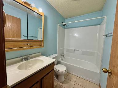 Main picture of 404 E Madison St