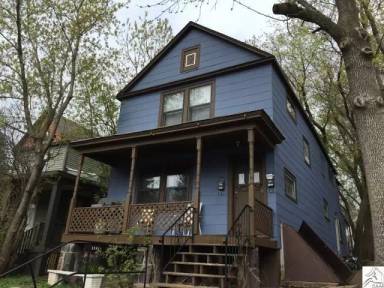 Main picture of 1127 E 5th St