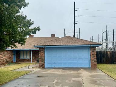 Main picture of 4804 76th St