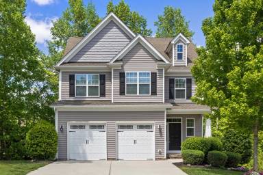 Main picture of 65 Barrowby Dr