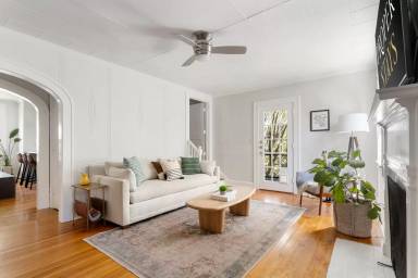 Main picture of 152 Grove St