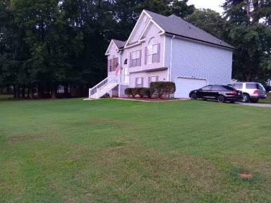 Main picture of 80 Mosswood Dr