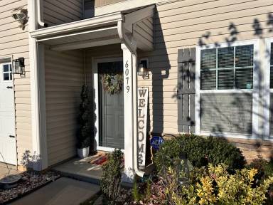 Main picture of 6079 Shamrock Green Dr