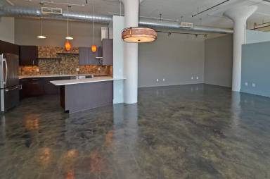 Main picture of 8205 Franklin Blvd