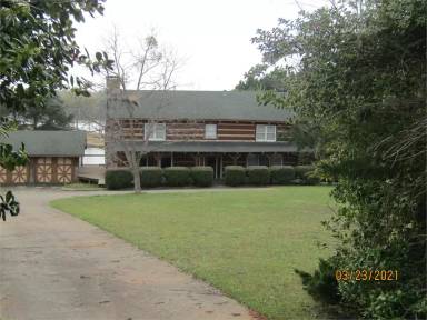 Main picture of 1070 Waters Edge Rd