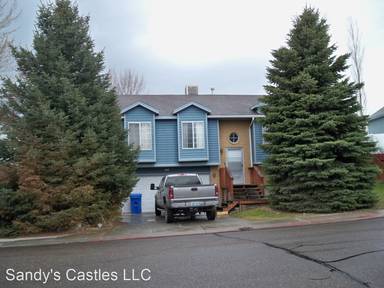 Main picture of 132 Chris Ave