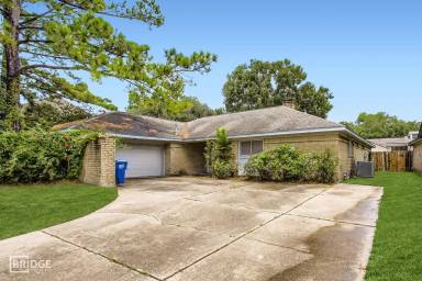 Main picture of 15710 Sandy Hill Dr