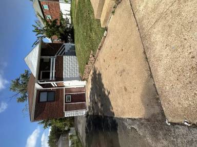 Main picture of 5429 College Ave