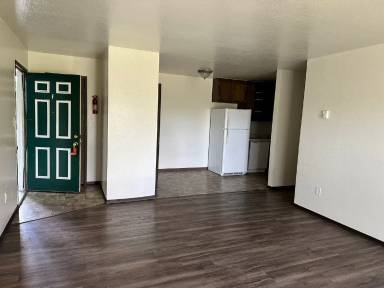 Main picture of 302 Evergreen Ln