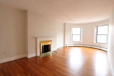 Main picture of 922 Beacon St