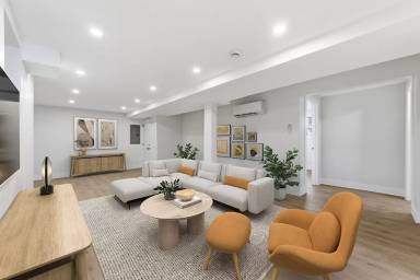 Main picture of 2507 W Catalpa Ave