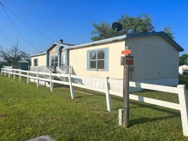 Main picture of 300 Christine Rd