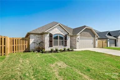 Main picture of 64 N Benchmark Ln