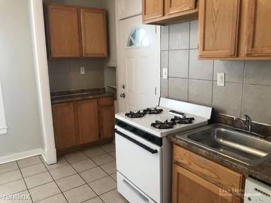 Main picture of 3814 N Kedzie Ave