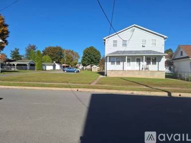 Main picture of 145 Honeymoon St